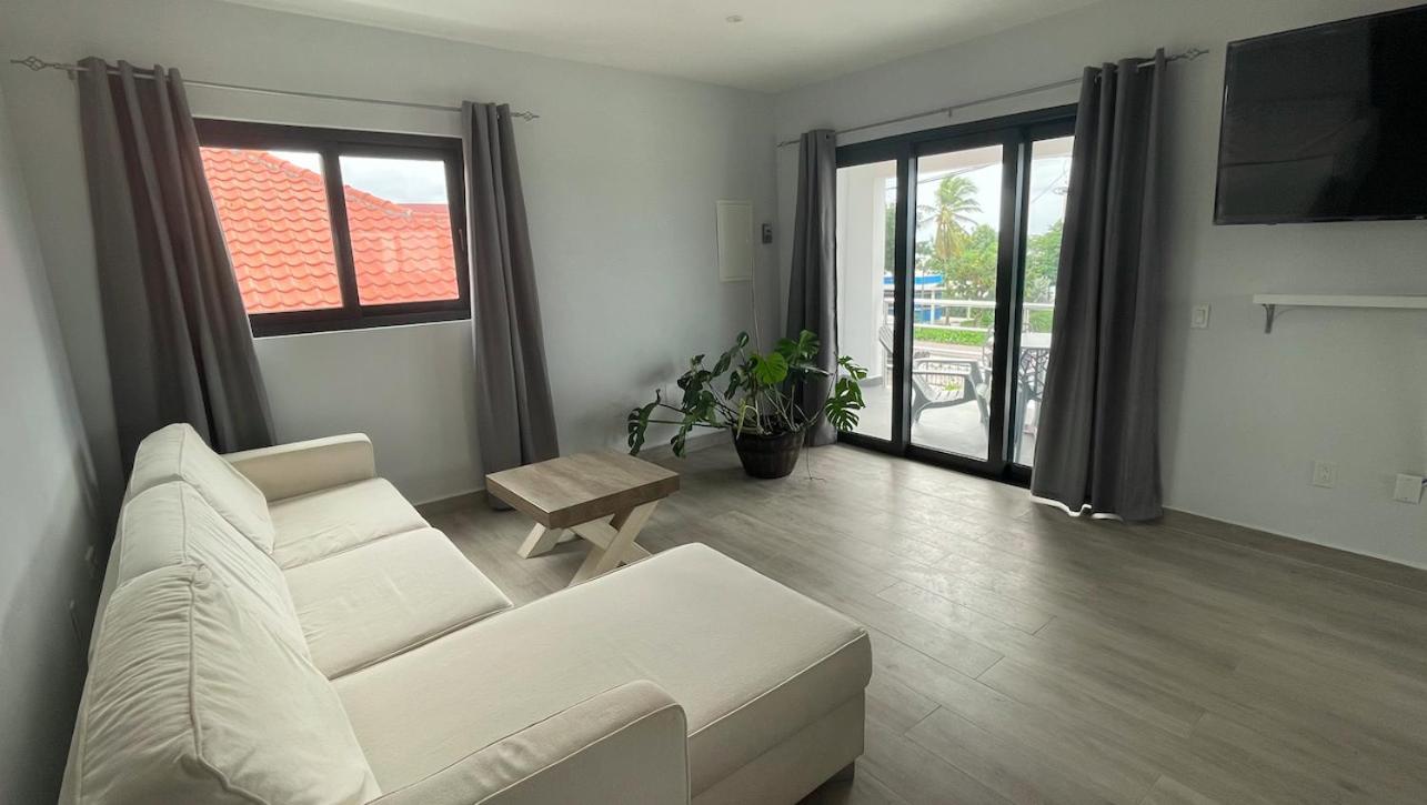 Whitehouse Boulevard, Close To Mambo Beach And City Centre Apartment Willemstad Ngoại thất bức ảnh