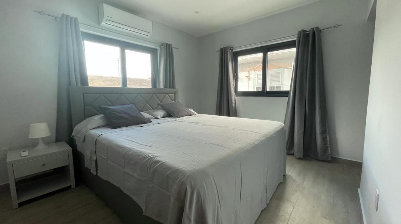 Whitehouse Boulevard, Close To Mambo Beach And City Centre Apartment Willemstad Ngoại thất bức ảnh